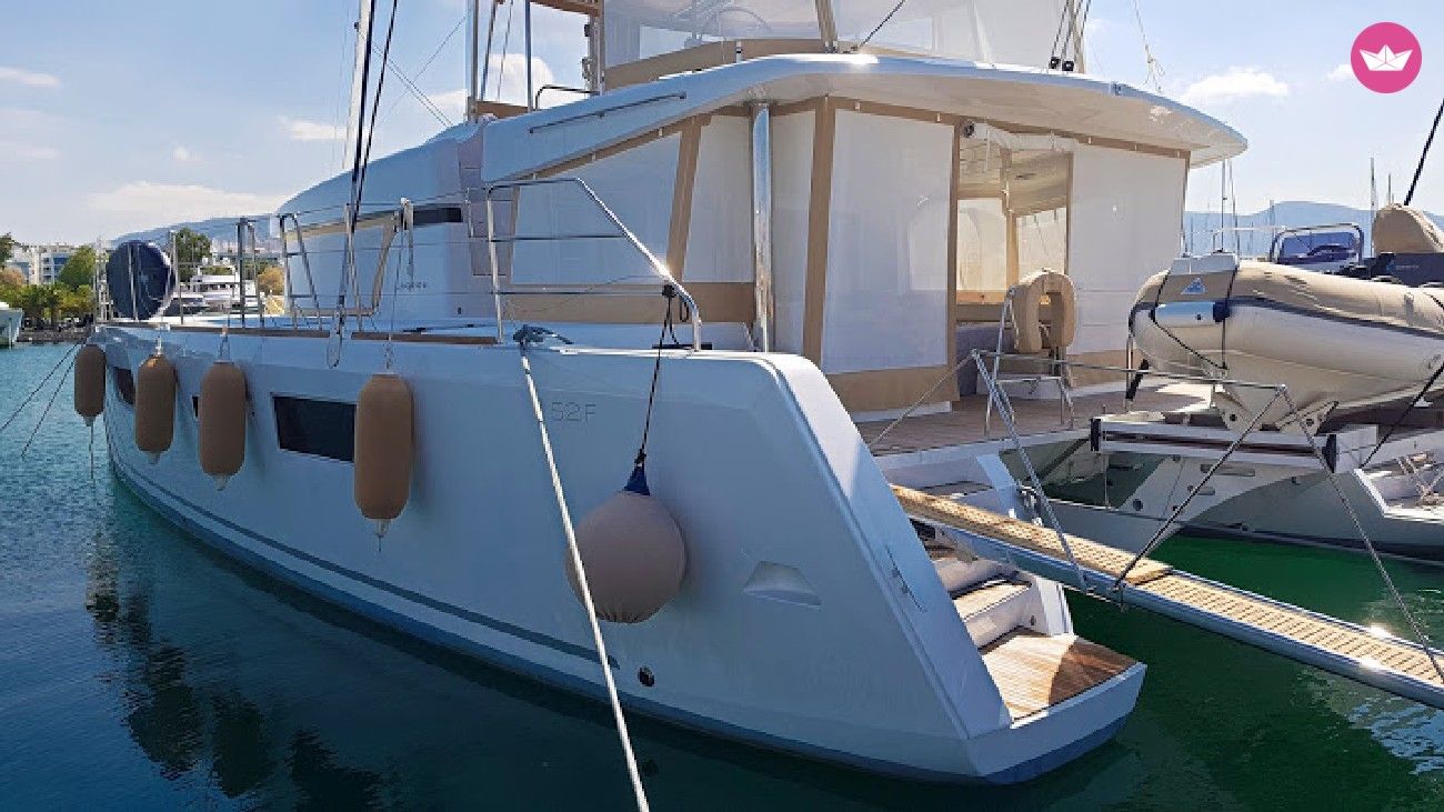 Catamaran LAGOON 52 15.84m. rental Mikonos