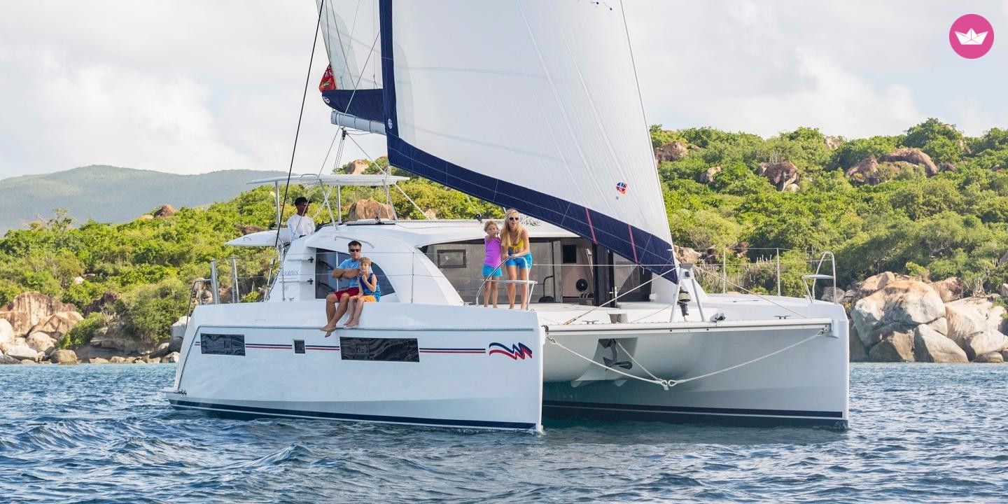 Catamaran ROBERTSON & CAINE LEOPARD 4000 11.99m. rental Cannigione