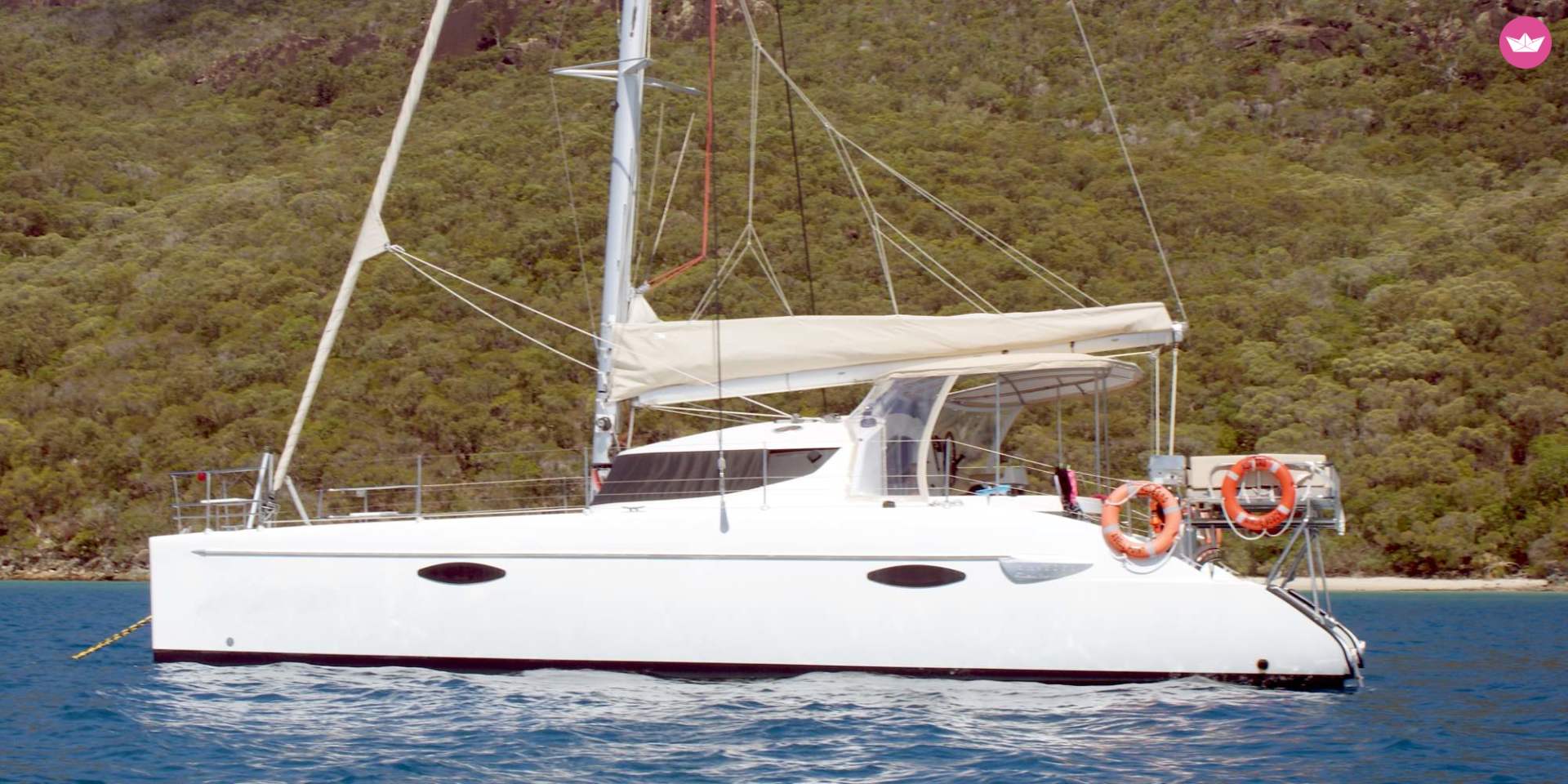 Catamaran FOUNTAINE PAJOT LAVEZZI 40 11.9m. rental Pula
