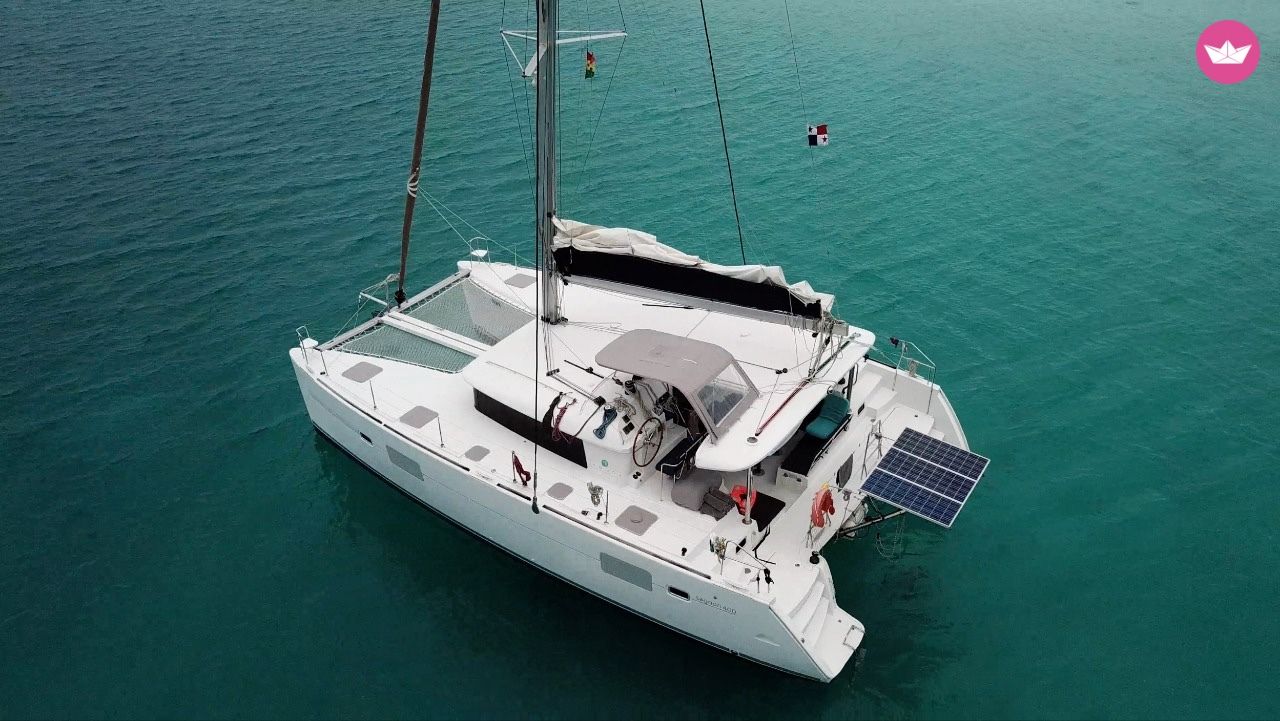 Lagoon 440 Charter in Colombia