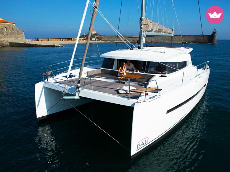 Catamaran Bali 4.5 13.6m. rental Trogir