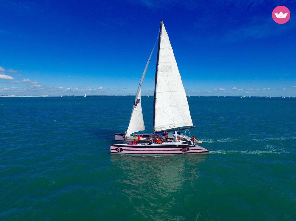 Catamaran Caseneuve catamaran 18m. rental Arradon