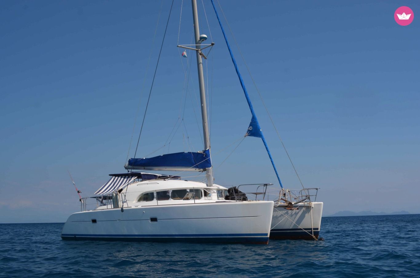 Catamaran LAGOON 380 11.55m. Charter in Madagascar