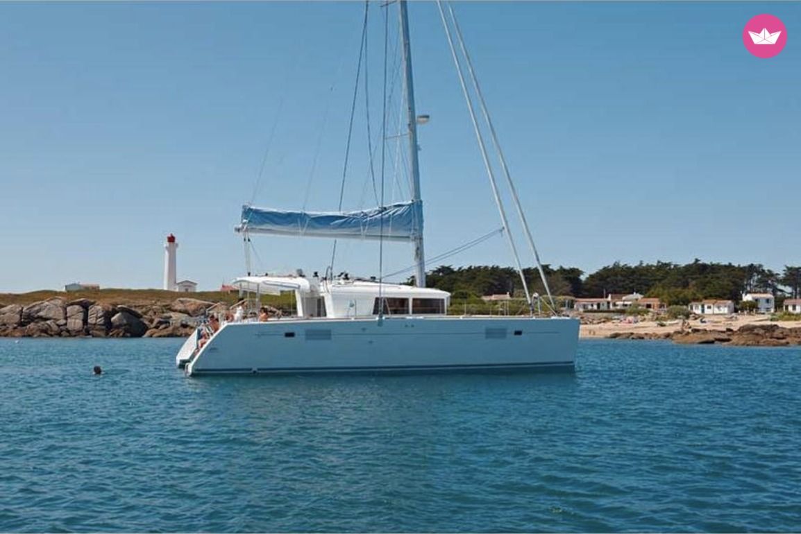 Catamaran LAGOON 450 14m. Charter in The Bahamas
