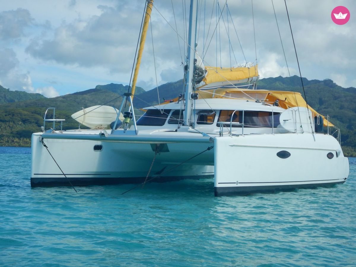 Catamaran FOUNTAINE PAJOT LAVEZZI 40 11.9m. Charter in New Caledonia