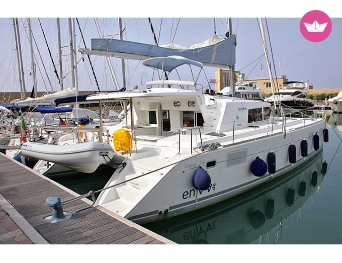 Catamaran LAGOON 440 13.67m. Charter in Italy