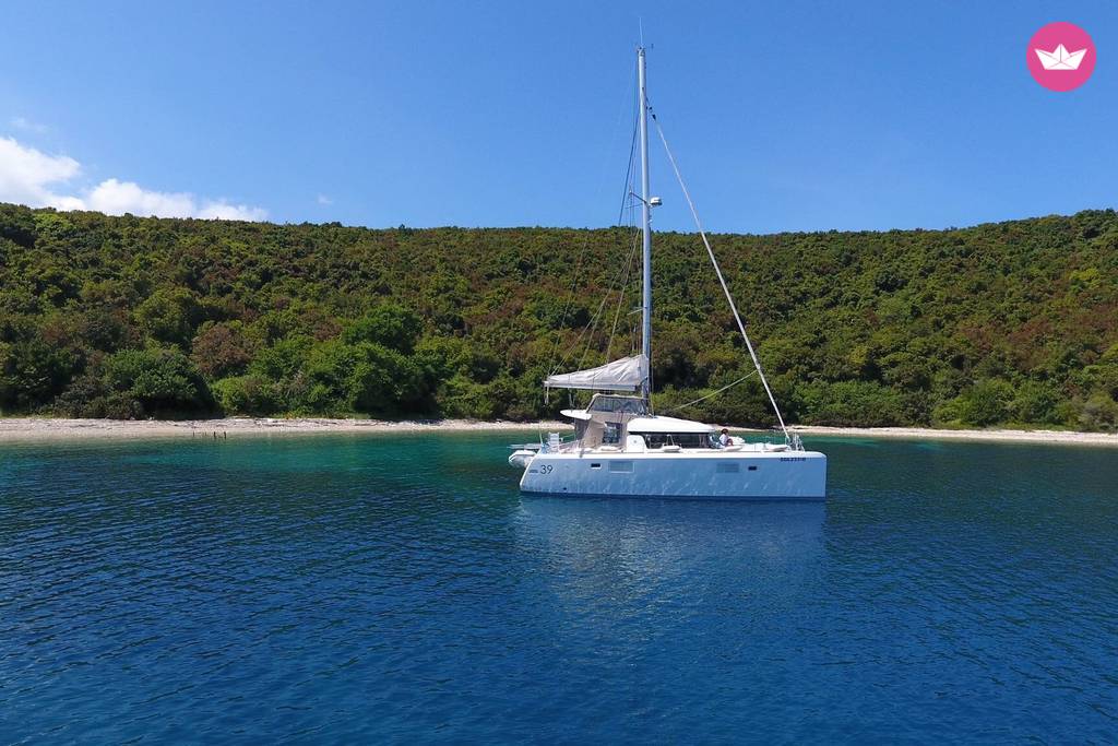 Catamaran LAGOON 39 11.74m. rental Otranto