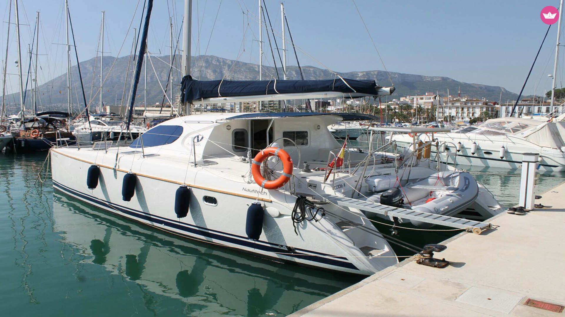 Catamaran DUFOUR NAUTITECH 395 11.98m. rental Dénia