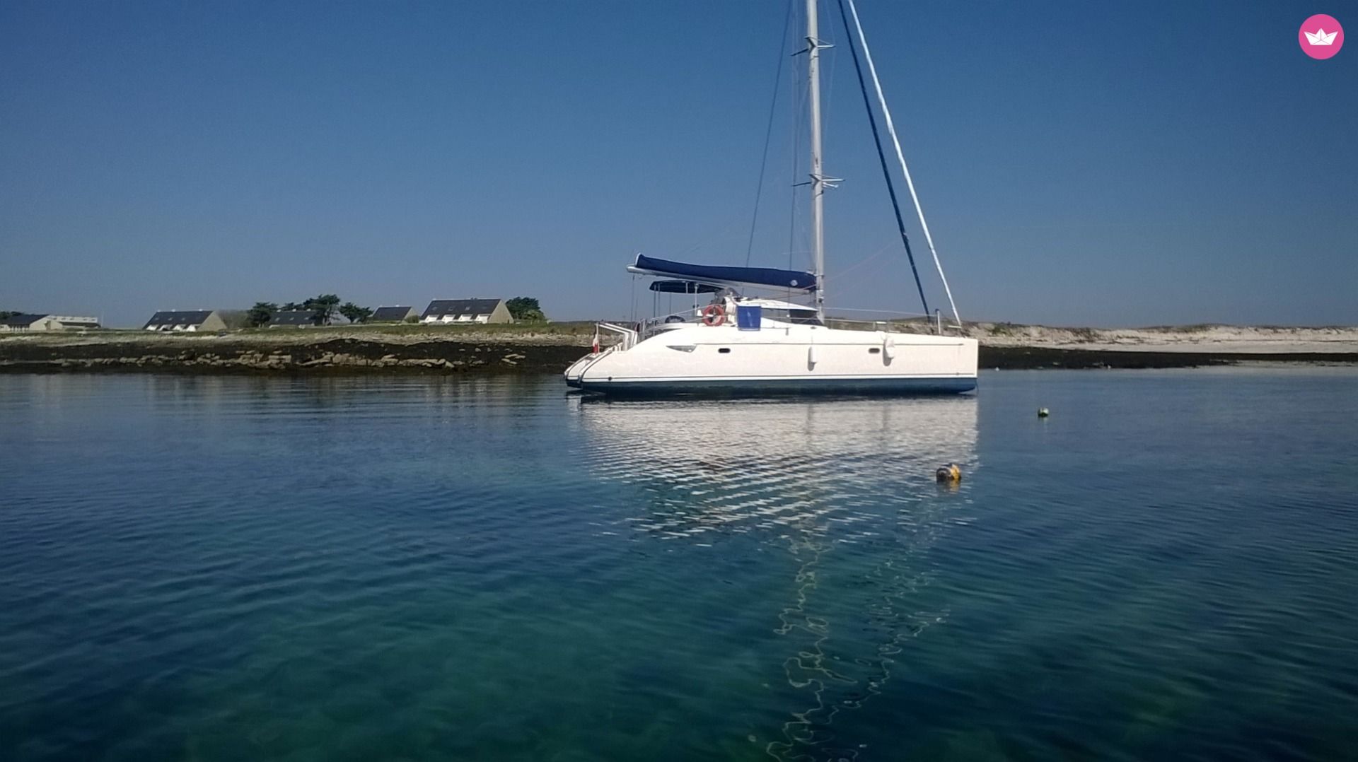 Catamaran FOUNTAINE PAJOT LAVEZZI 40 12m. Charter in France