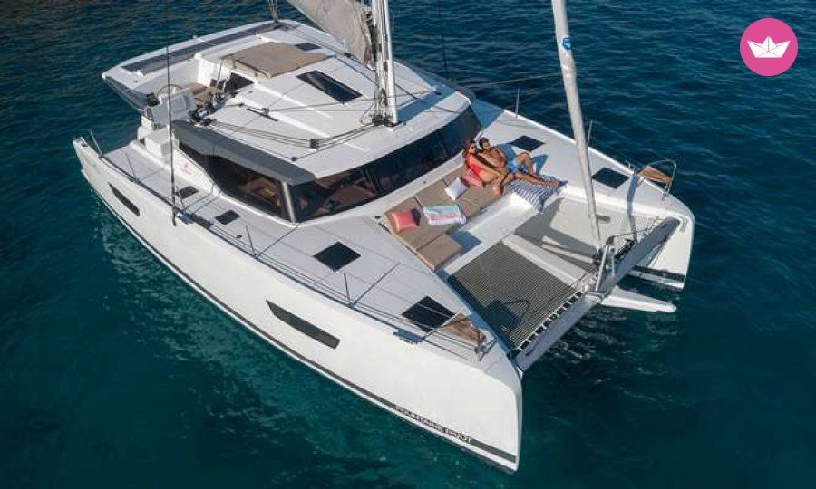 Catamaran FOUNTAINE PAJOT ASTRÉA 42 12.58m. rental La Rochelle