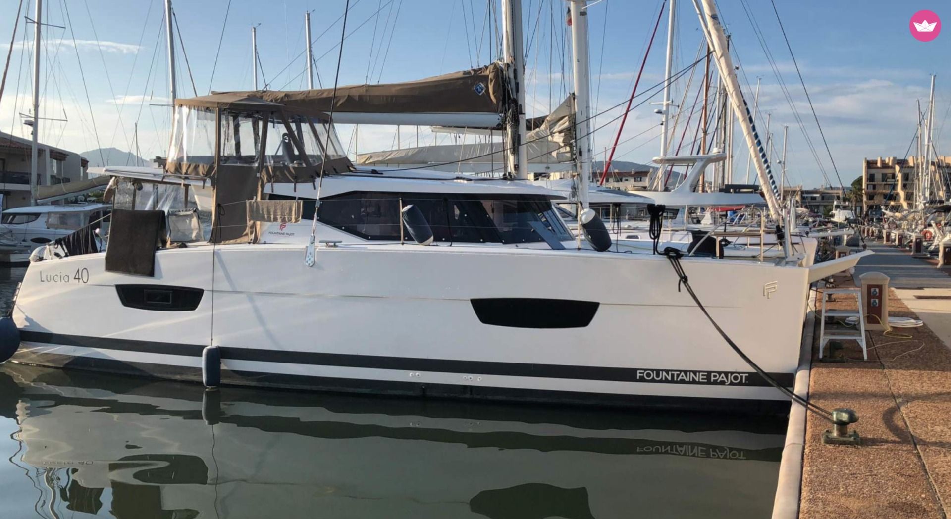 Catamaran FOUNTAINE PAJOT LUCIA 40 11.9m. Charter in France