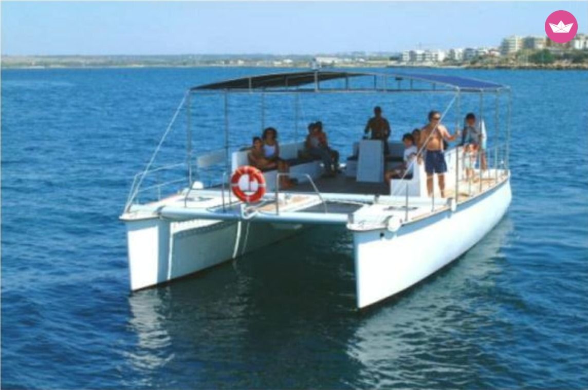 Catamaran Lady Hawke 6 metri 6m. rental Santa Maria Di Leuca