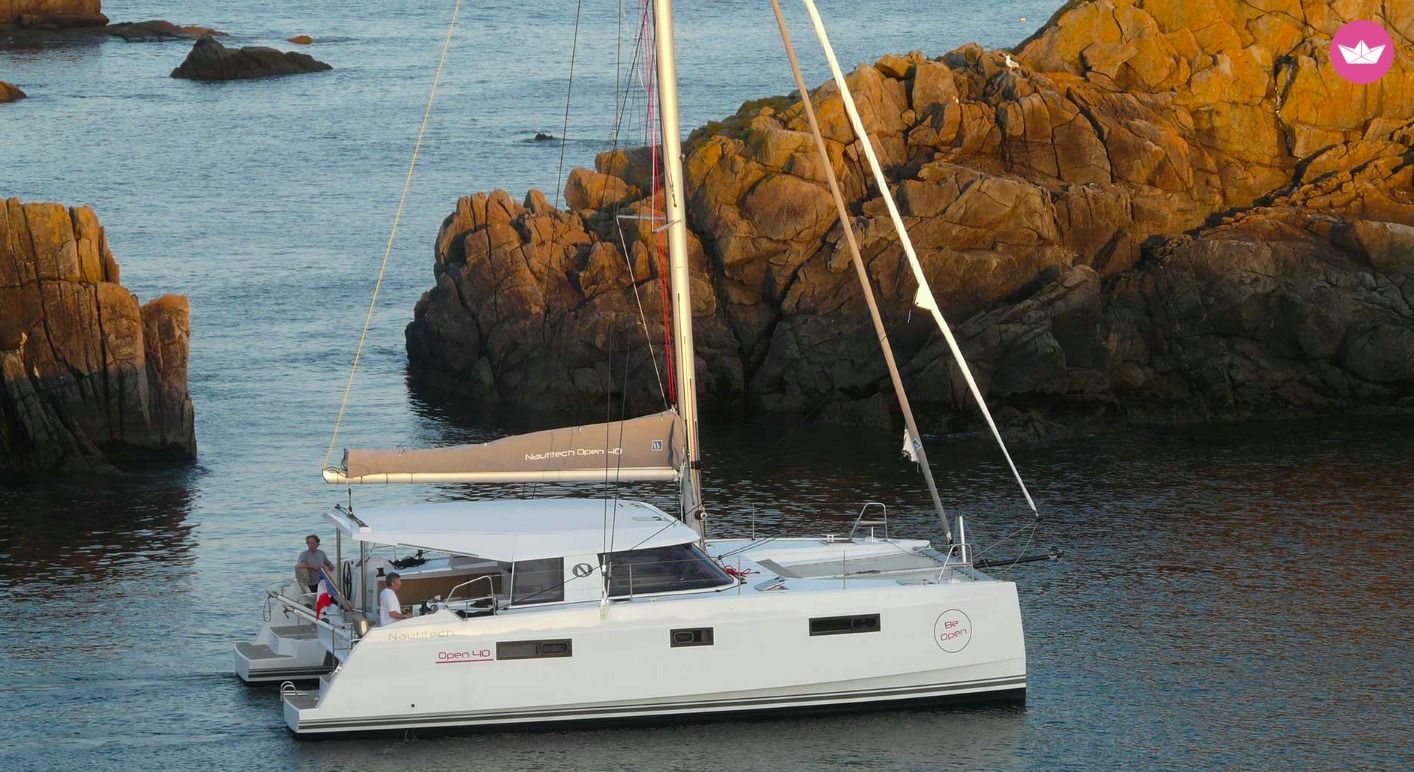 Catamaran NAUTITECH 40 OPEN 11.98m. rental Saint Mandrier Sur Mer