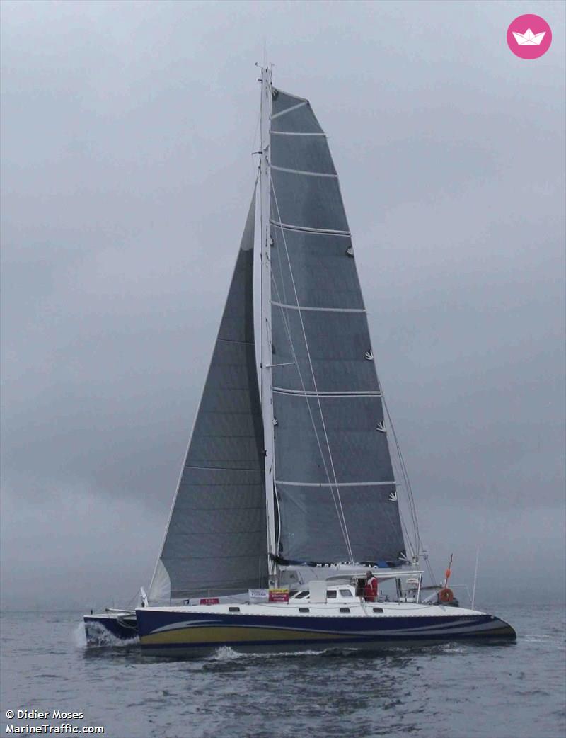 Catamaran Ateliers Outremer Outremer 55light 16.3m. rental Paimpol