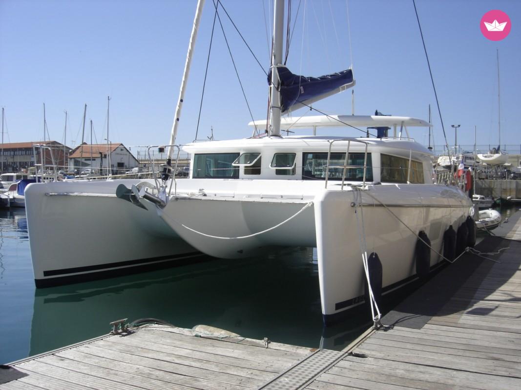 Catamaran LAGOON LAGOON 420 12.8m. rental Saint Laurent Du Var