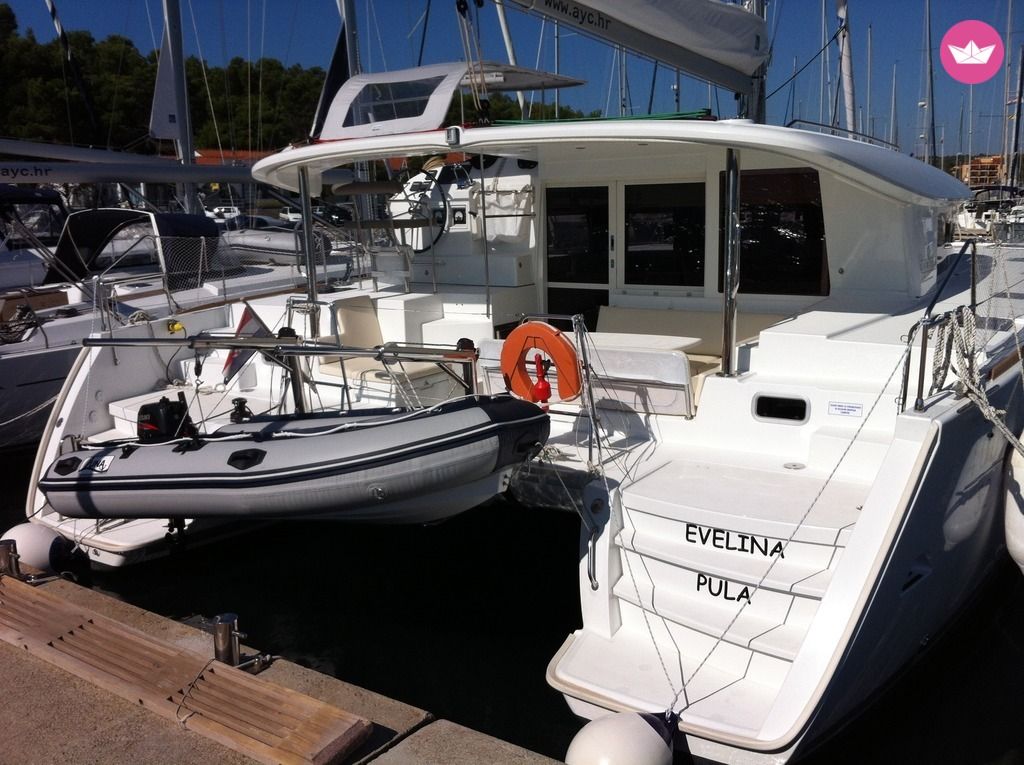 Lagoon 400 S2 rental Medulin