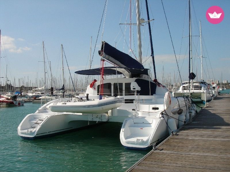 Catamaran FOUNTAINE PAJOT LAVEZZI 40 11.9m. rental Maó