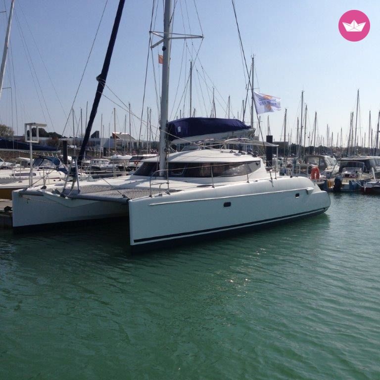 Catamaran FOUNTAINE PAJOT LAVEZZI 40 12m. rental La Rochelle