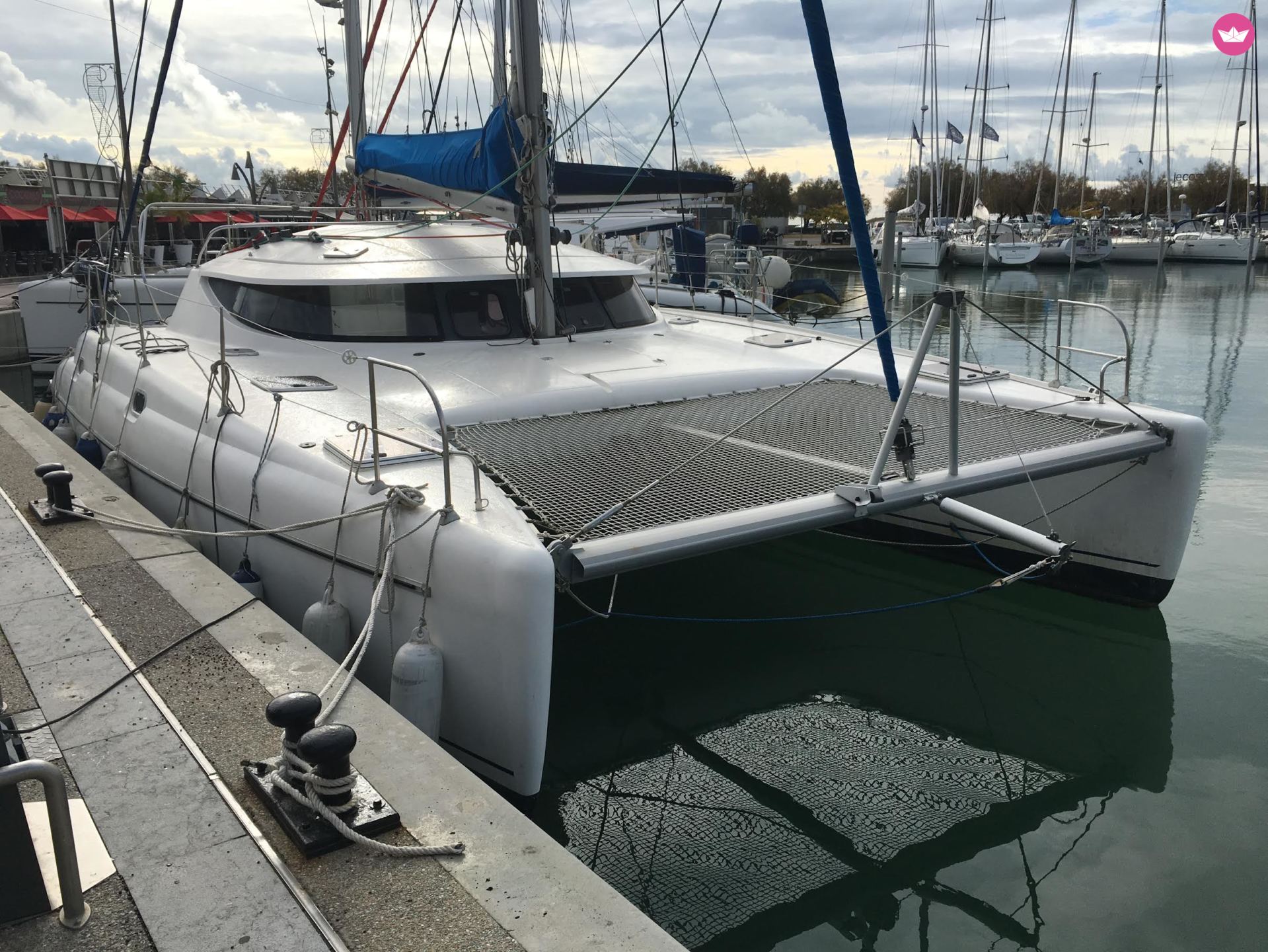 Catamaran FOUNTAINE PAJOT ATHENA 38 11.6m. Charter in France