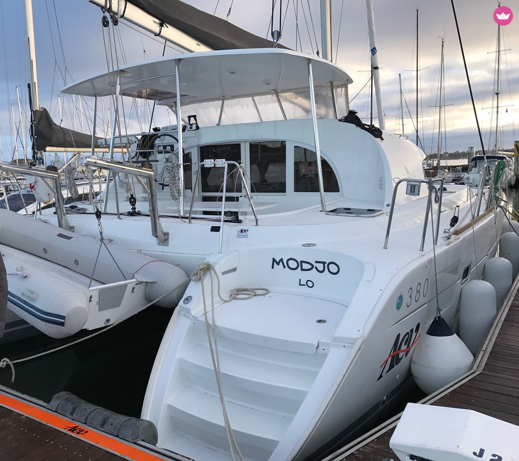 Catamaran LAGOON LAGOON 380 11.55m. rental Lorient