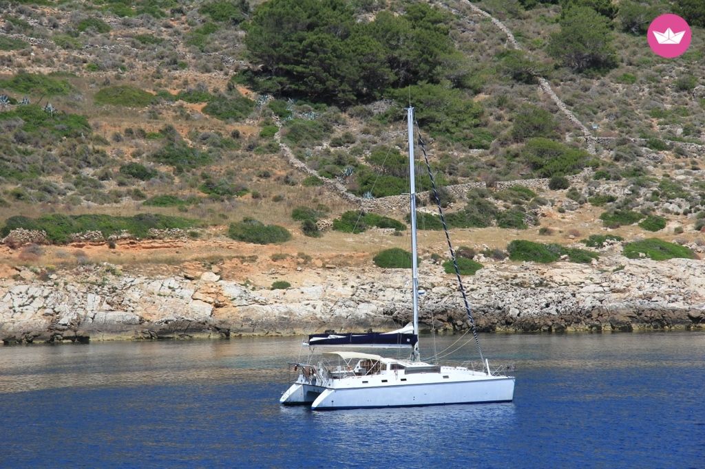 Catamaran JEANTOT MARINE Privilège 12 12m. Charter in Madagascar