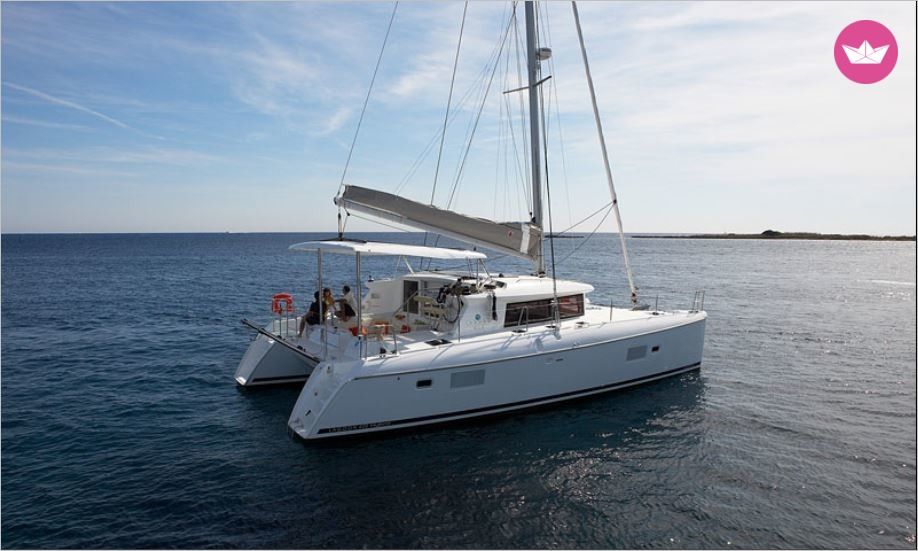 Lagoon 420 with 9 berths rental Murter