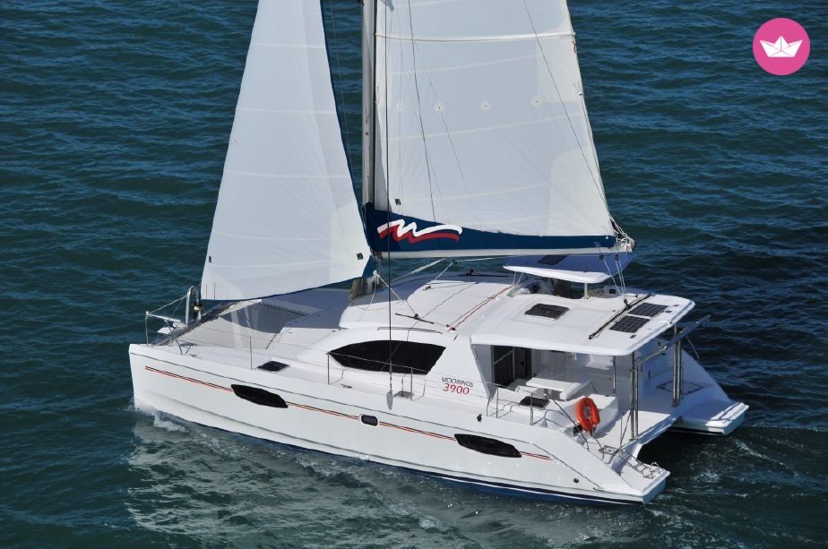 Catamaran LEOPARD - ROBERTSON & CAINE léopard 39 12m. rental Pape'ete