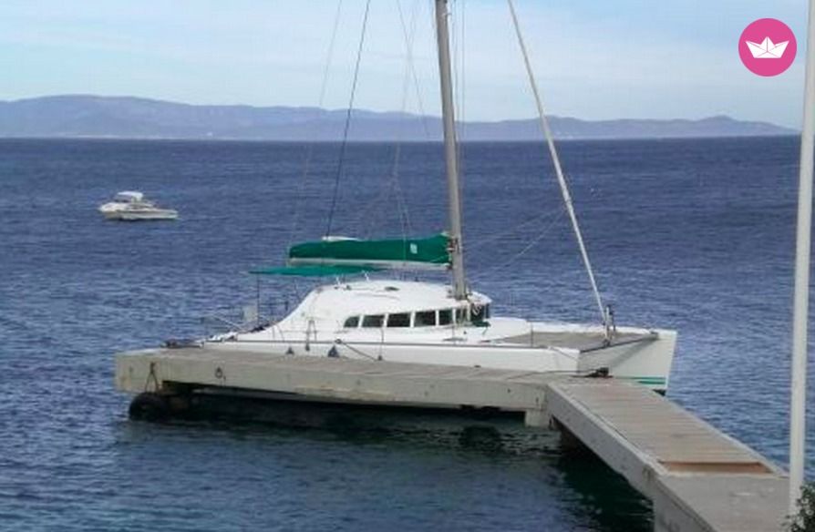 Catamaran LAGOON 410 12.37m. rental Les Anses D'arlet