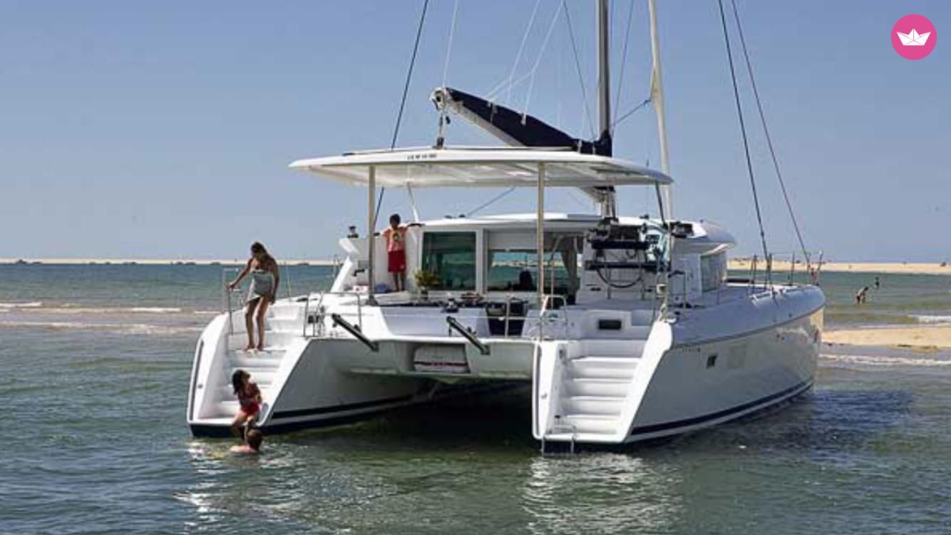 Catamaran LAGOON LAGOON 420 12.61m. Charter in Cuba