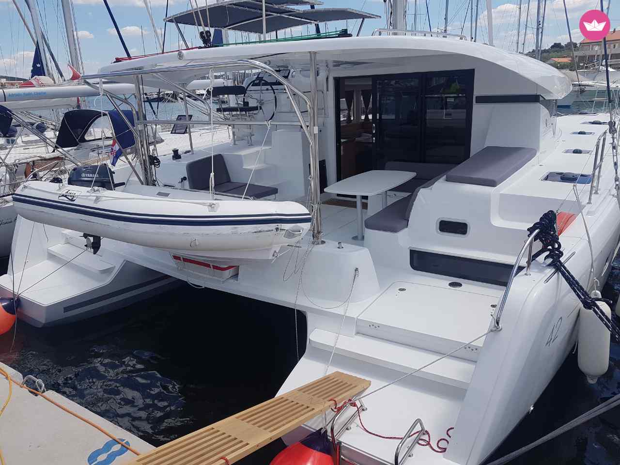 Catamaran LAGOON LAGOON 42 12.8m. rental Medulin