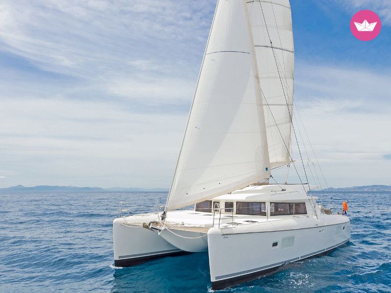 Catamaran LAGOON 421 12.61m. Charter in Greece