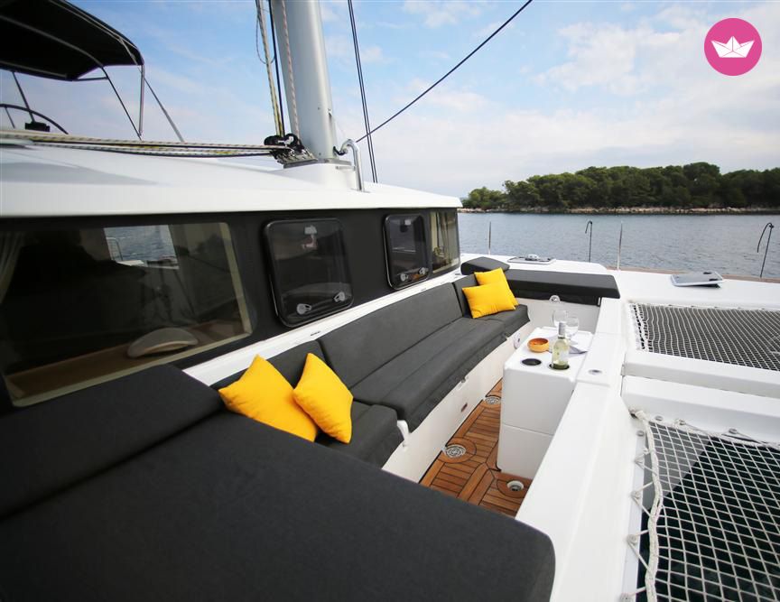 Lagoon 440 Charter in Portugal