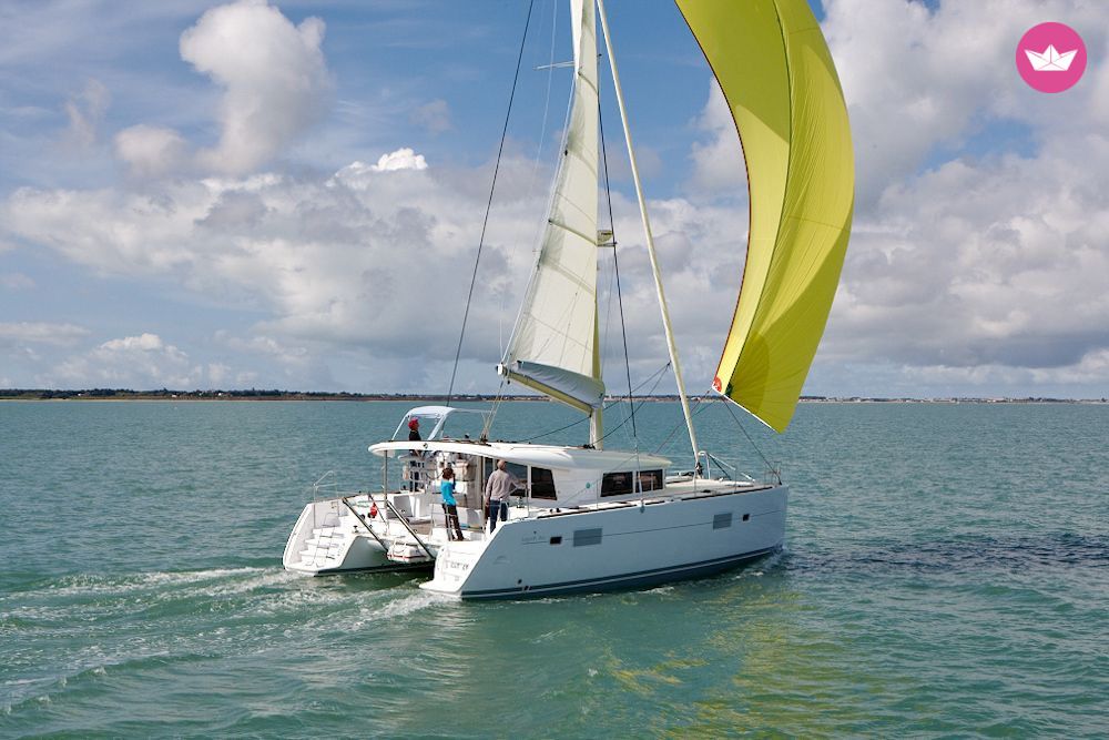 Lagoon 400 S2 2016 Charter in Portugal