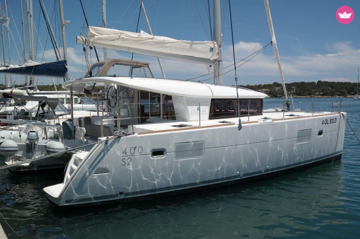 Catamaran LAGOON 400 11.97m. rental Portocolom