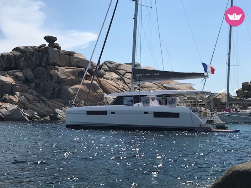 Catamaran LEOPARD - ROBERTSON & CAINE 45 13.72m. rental Cogolin
