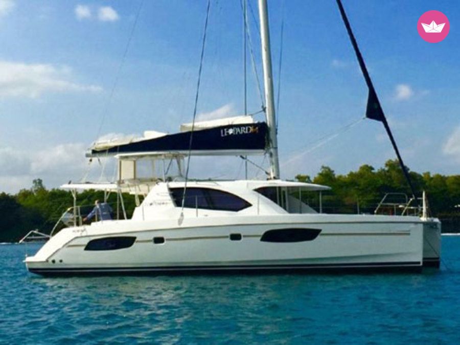 Catamaran LEOPARD - ROBERTSON & CAINE Leopard 44 12.98m. rental Ajaccio