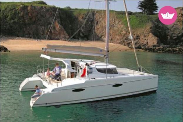 Catamaran FOUNTAINE PAJOT 36 11m. Charter in French Polynesia