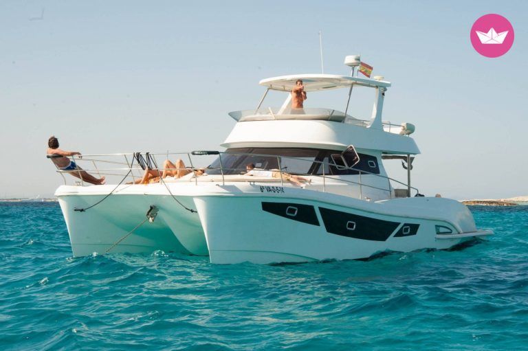 Fun, sea and relax in a luxury motor Catamaran. Med & Island living rental Barcelona