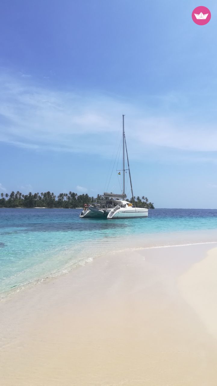 THE boat to be in San Blas, welcome to paradise ! Charter in Panama