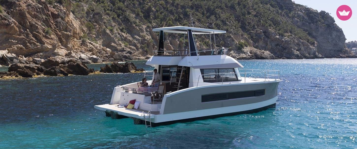 Catamaran FOUNTAINE PAJOT Motor Yacht 37 with watermaker & A/C - PLUS 11m. Charter in New Caledonia