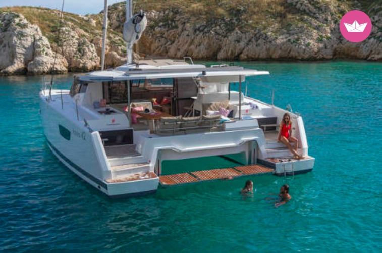 Catamaran FOUNTAINE PAJOT ASTRÉA 42 12.58m. Charter in The Bahamas