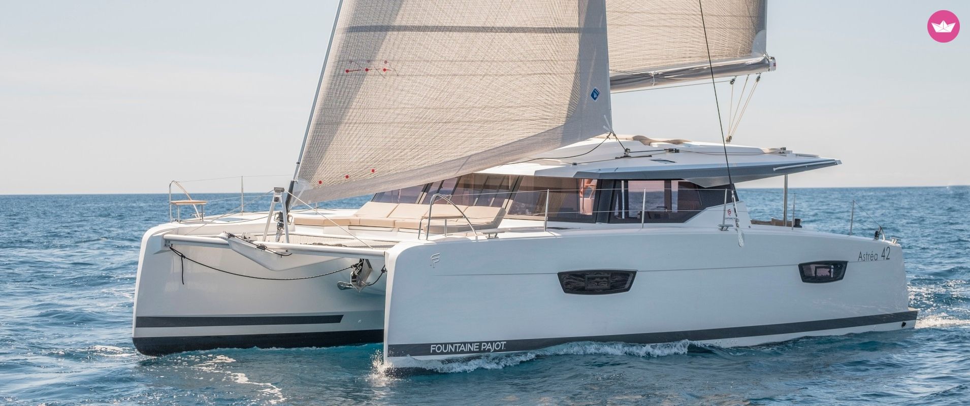 Catamaran FOUNTAINE PAJOT ASTRÉA 42 12.58m. Charter in Grenada