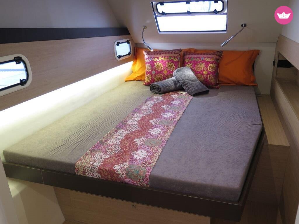 Catamaran Catana Bali 4.3 with watermaker 13.1m. Charter in Guadeloupe