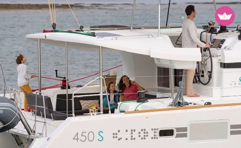 LAGOON 450 SPORTOP Charter in Seychelles