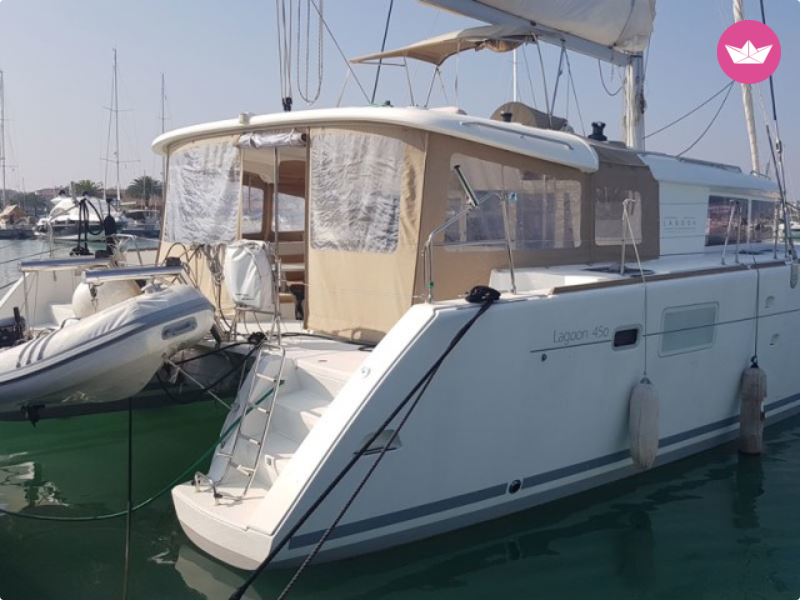 Catamaran Lagoon 450 F 13.96m. rental Pescara