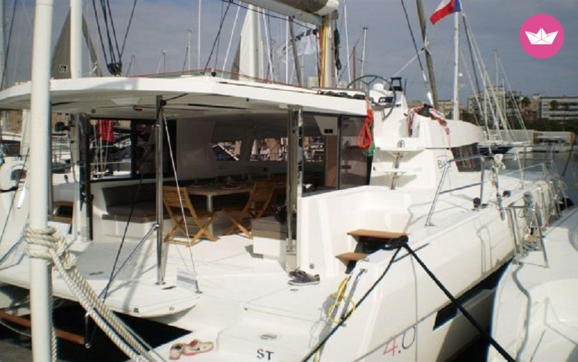 Catamaran Bali Bali 4.0 with watermaker 12.2m. Charter in Grenada