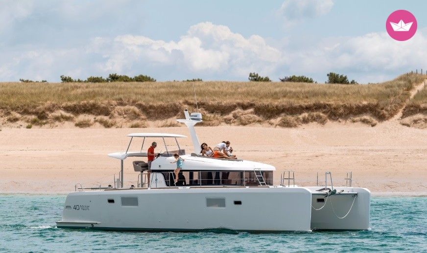 Catamaran LAGOON Lagoon 40 Power Catamaran with watermaker 12m. Charter in New Caledonia