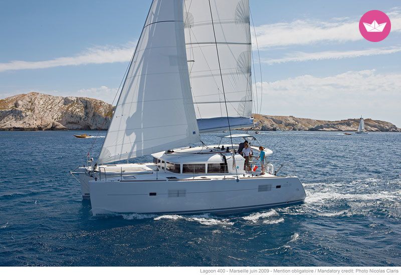 Catamaran LAGOON 400 S2 with A/C 11.98m. Charter in Belize